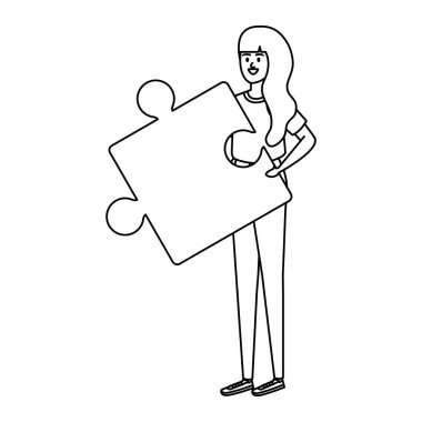 Genç bir kadın bulmaca oyunu parçasını kaldırıyor