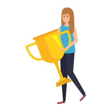 Genç kadın kupa ödülünü kaldırıyor