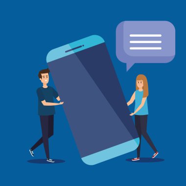 Akıllı telefon teknolojisi ve sohbet baloncuğu olan kadın ve erkek