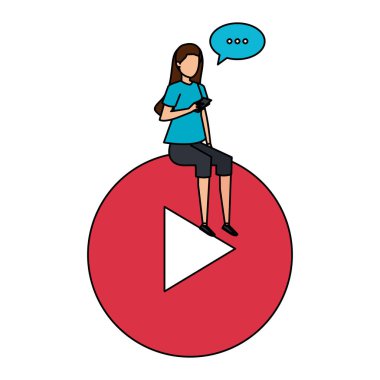 Konuşma baloncuğu ile oynat tuşuna oturan akıllı telefonu kullanan kadın