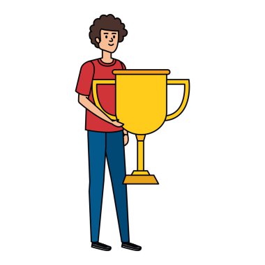 Genç adam kupa ödülünü kaldırıyor