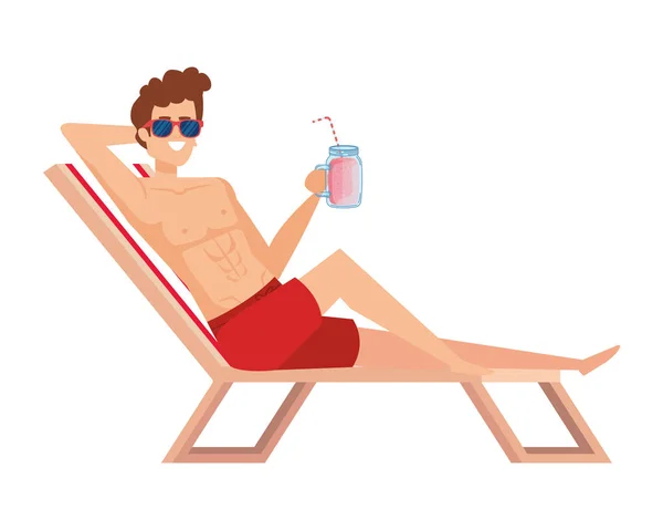 Jovem relaxante na cadeira de praia beber suco de frutas — Vetor de Stock