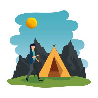 Genç adam kamp bölgesinde