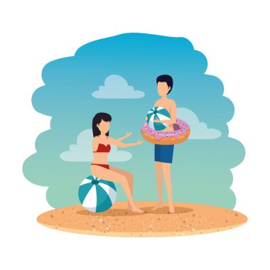 balon ve plajda yüzen genç çift