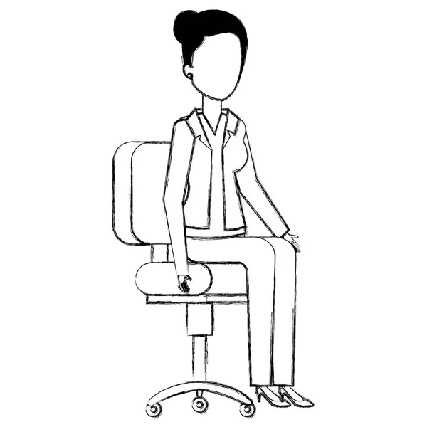 Empresaria sentada en silla de oficina — Archivo Imágenes Vectoriales