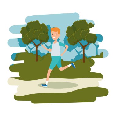 kampta çalışan mutlu atletik çocuk