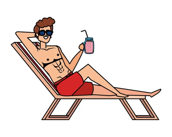 Jovem relaxante na cadeira de praia beber suco de frutas —  Vetores de Stock