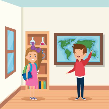 okul sahnesinde küçük öğrenciler çift