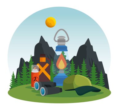 kamp için dağlar ve lamba ile çam ağaçları