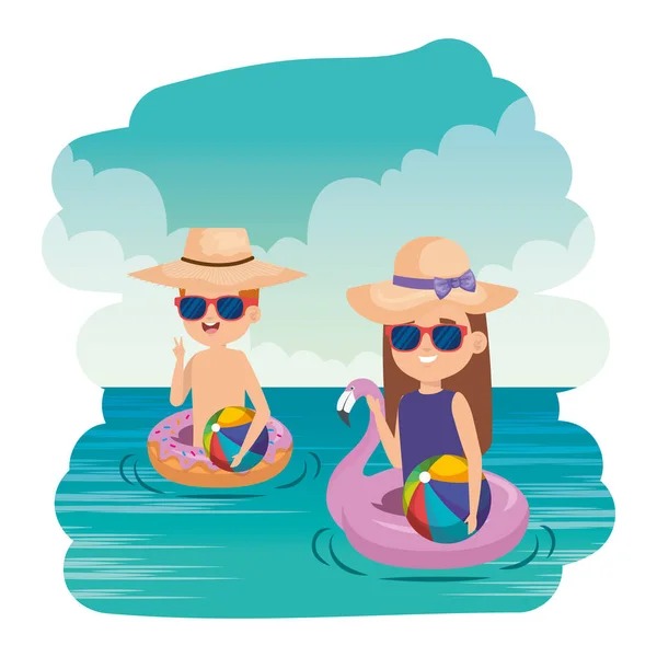 Niños pequeños pareja con flotadores y globos en el mar — Vector de stock