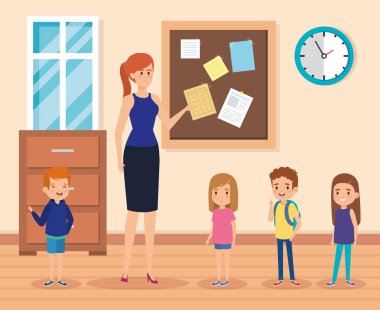 Sınıfta çocuklu kadın öğretmen ve not tahtası.