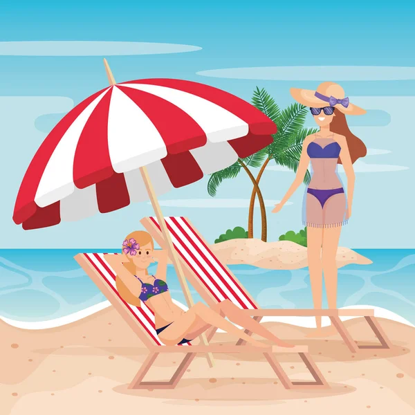 bronzlaşma sandalye ve şemsiye ile mayo giyen kadınlar