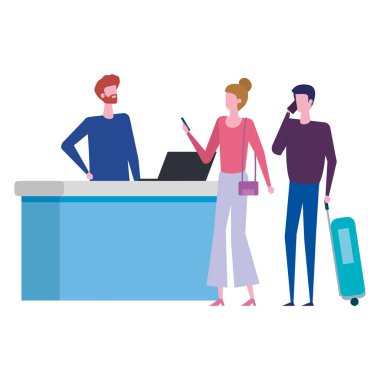 Çift gezginler ile havaalanında çalışan adam