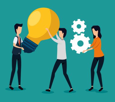ampul fikir ve dişliler ile işadamları ve iş kadını takım çalışması