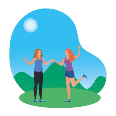 parkta kutluyor genç kız arkadaşlar