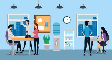 Büro ve sandalye ile iş adamları ve iş kadını takım çalışması
