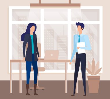 Ofiste zarif bir çift işçi var.