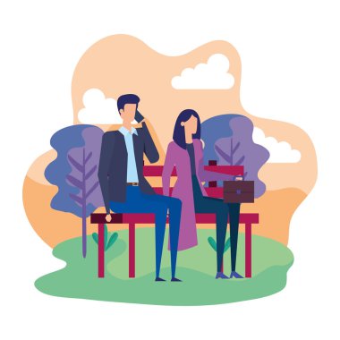 park sandalyesinde cep telefonu ile arayan iş çift