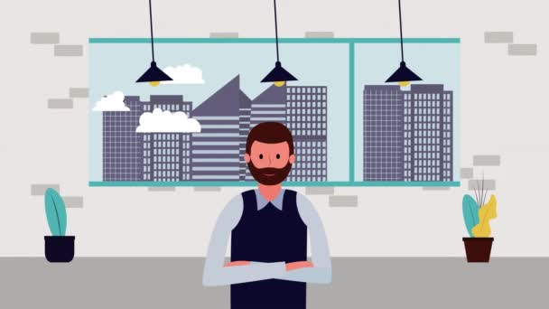 Бизнесмен с речевым пузырем и деньгами в офисе — стоковое видео