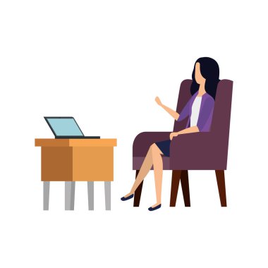 dizüstü bilgisayar kullanarak kanepede iş kadını işçi