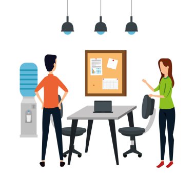 Ofiste zarif bir çift işçi var.