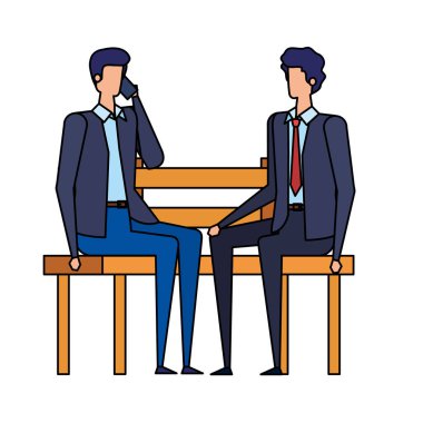 park sandalyesinde cep telefonları ile arayan zarif işadamları