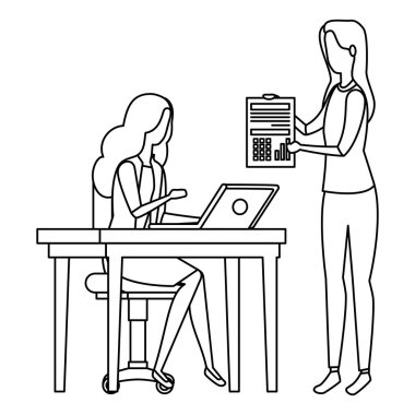 dizüstü bilgisayar ile çalışan zarif iş kadınları