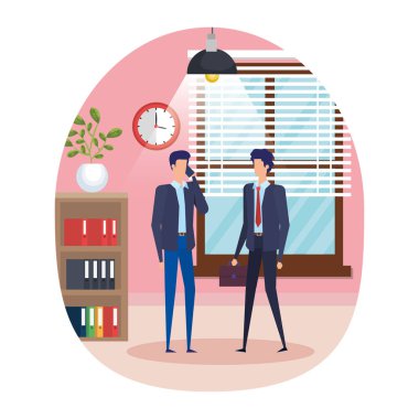 İşyerinde akıllı telefon kullanan işadamları