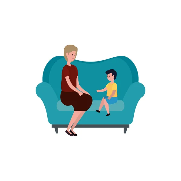 Mignon grand-mère avec petit-fils dans le canapé — Image vectorielle