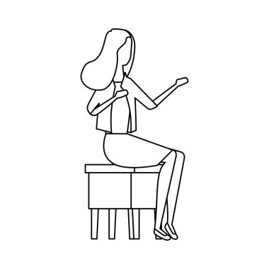 zarif iş kadını bankta oturan