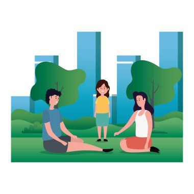 parkta kızı ile anne-babalar çift