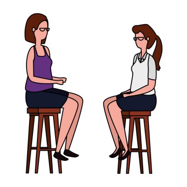 zarif iş kadınları banklarda oturmuş