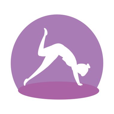 pilates pozisyonu uygulayan kadının silueti