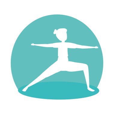 pilates pozisyonu uygulayan kadının silueti
