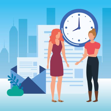 belgeler karakterleri ile genç kadınlar