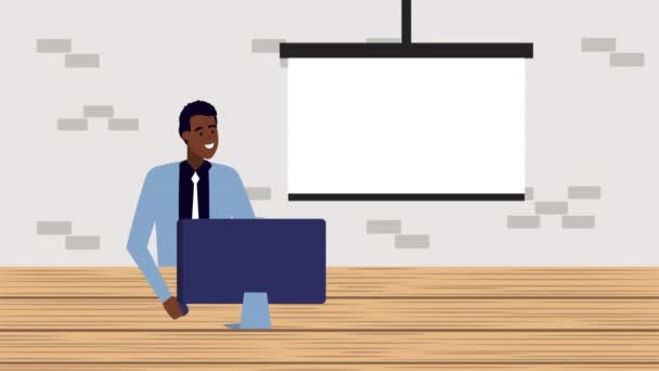 Hombre de negocios afro utilizando el ordenador en la animación de la oficina — Vídeo de stock