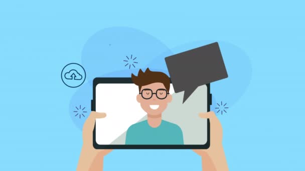 Руки с помощью планшета с социальной медиа маркетинговой анимации — стоковое видео
