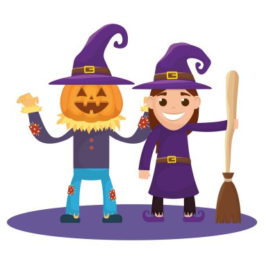 Cadı ve balkabağı kostümlü küçük çocuklar karakterler