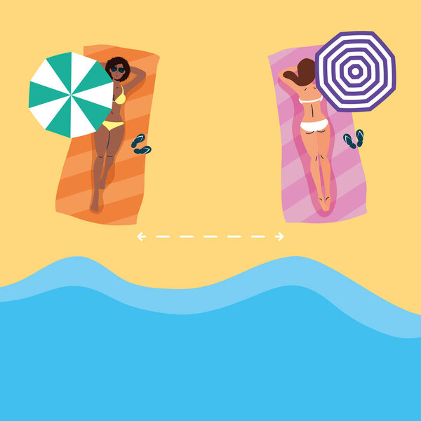 межрасовые женщины на пляже практикуют социальную дистанцирующуюся сцену, летние каникулы
