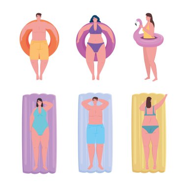 Gençler yaz tatili sezonunda şişme şamandırada mayo kullanıyor.