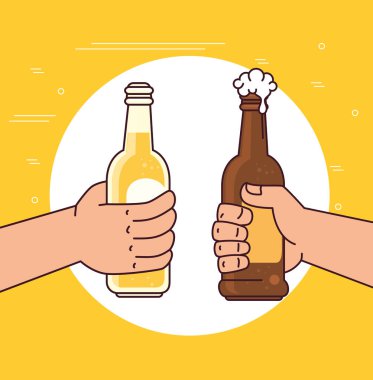 Sarı arka planda biraları tutan eller.