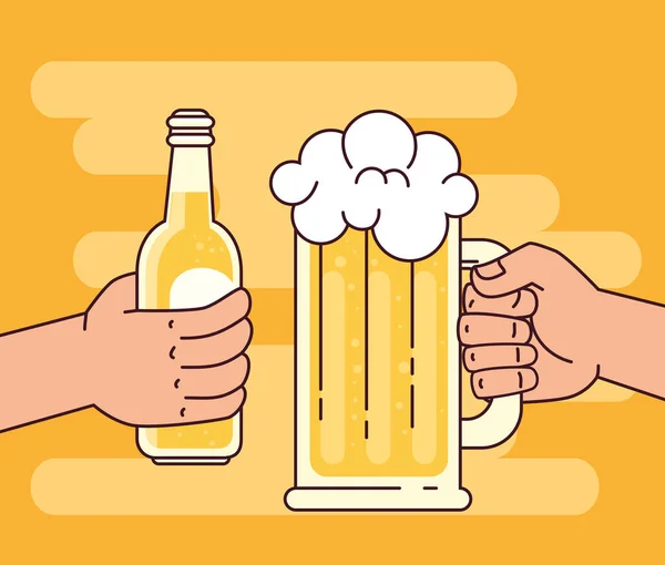 Manos sosteniendo cervezas en taza de vidrio y botella, sobre fondo amarillo — Vector de stock