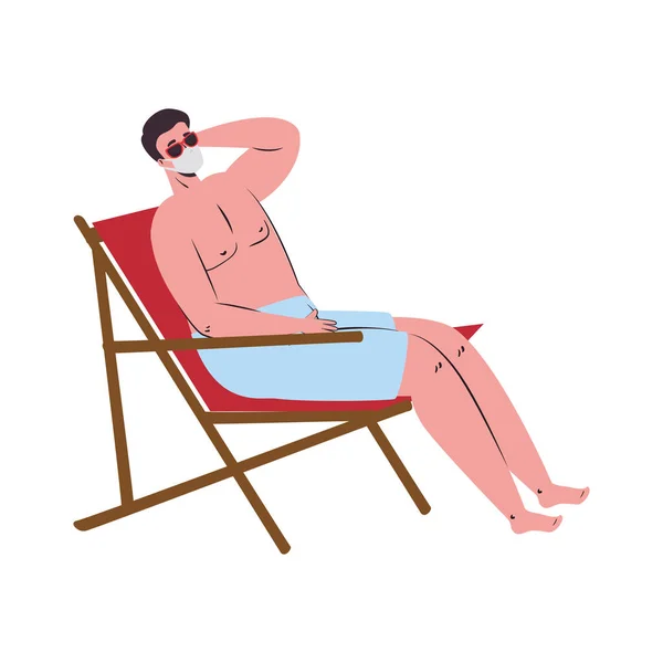 Hombre de dibujos animados con traje de baño y máscara médica en el diseño del vector de la silla solar — Vector de stock