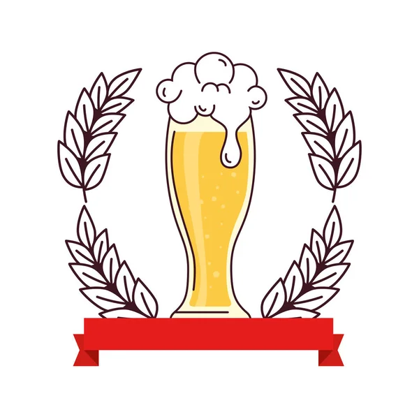 Szklanka piwa z dekoracją wstążki i kolcem na białym tle — Wektor stockowy