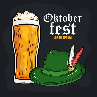 Ekim Festivali kutlaması bira bardağı ve tirol şapkayla