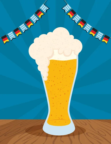 Oktoberfest poster di festa con vetro di birra e ghirlande — Vettoriale Stock