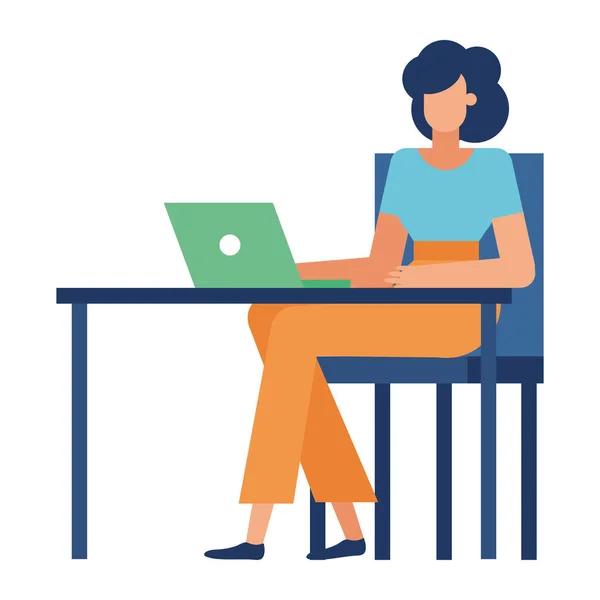 Mujer en el escritorio con el ordenador portátil en el diseño de vectores de oficina — Vector de stock