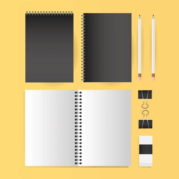 Cuadernos burlón lápices y clips de diseño vectorial — Archivo Imágenes Vectoriales