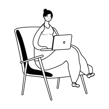 Dizüstü bilgisayarda çalışan genç bir kadın kanepe karakter çizgisi tarzında oturuyor.