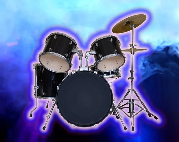 Imagem Conceitual Drum Set Contra Fundo Azul Esfumaçado — Fotografia de Stock